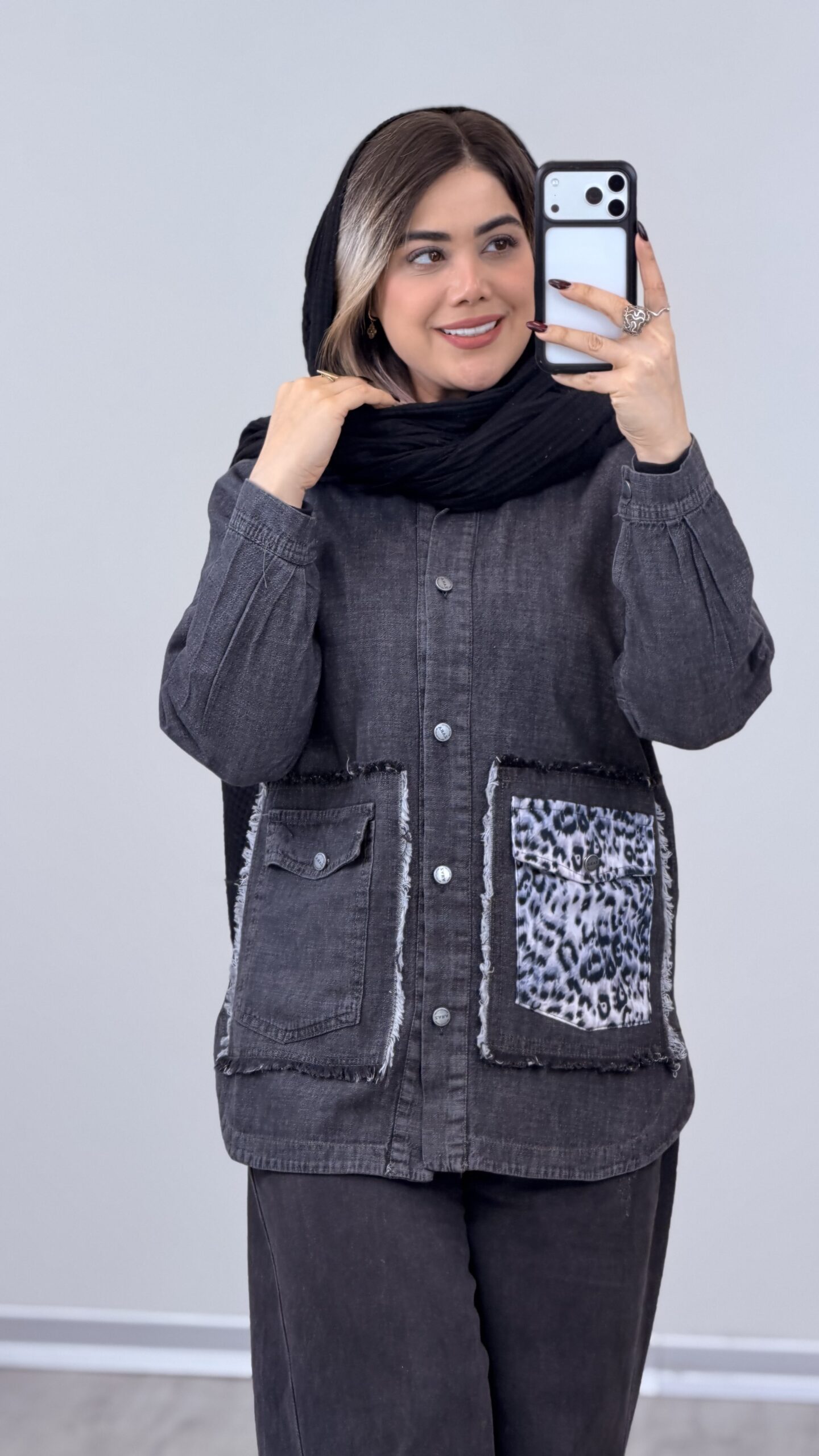 IMG_6747 مانتو جین مدل نیایش کد 08723 - Image 1