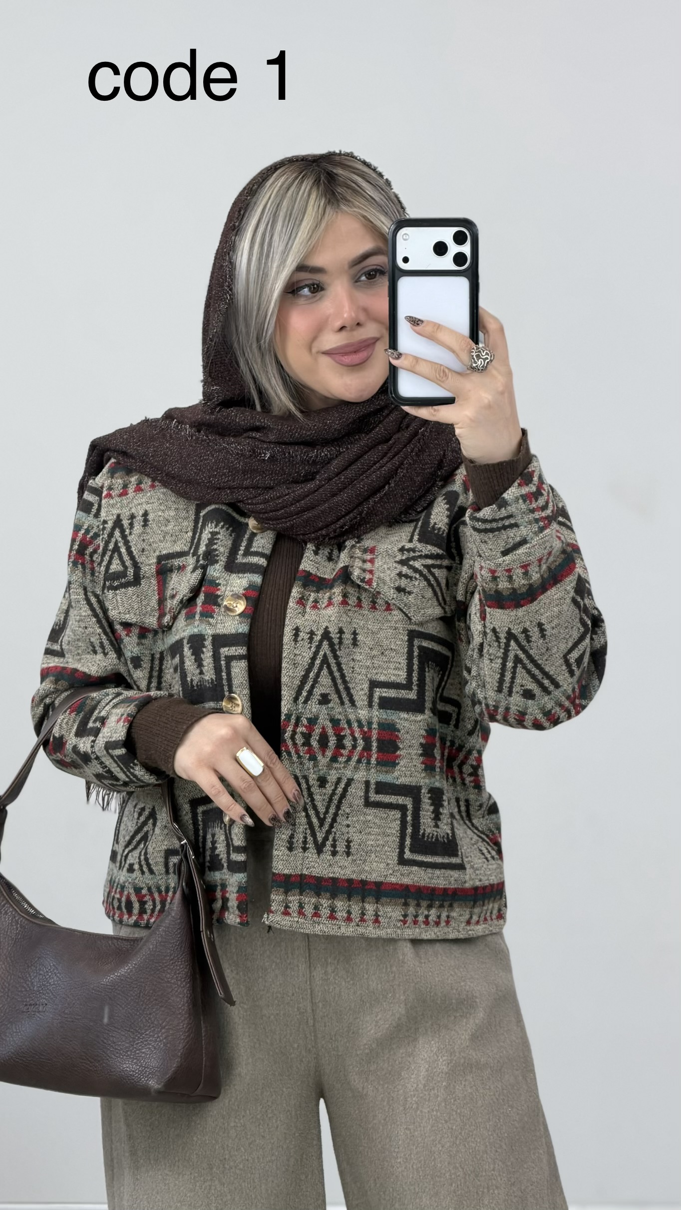 IMG_7762 شکت پشمی گل رو کد 010204 B-13 - Image 1